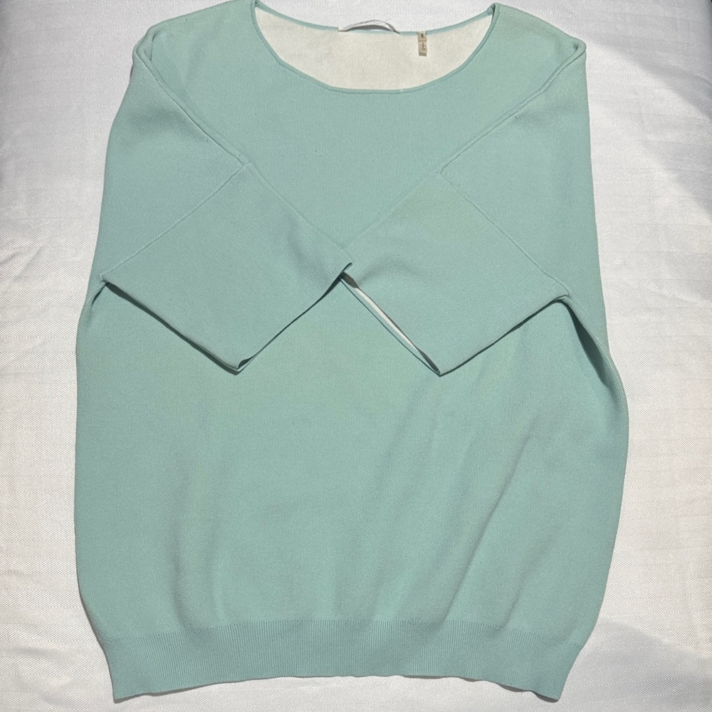 Tahari Women's Scoop Neck Sweater in Seafoam
